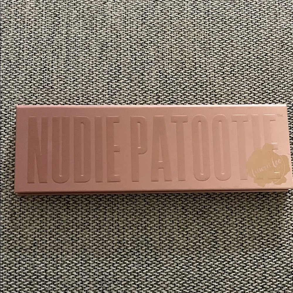 Laura Lee Los Angeles Nudie Patootie Eyeshadow Palette